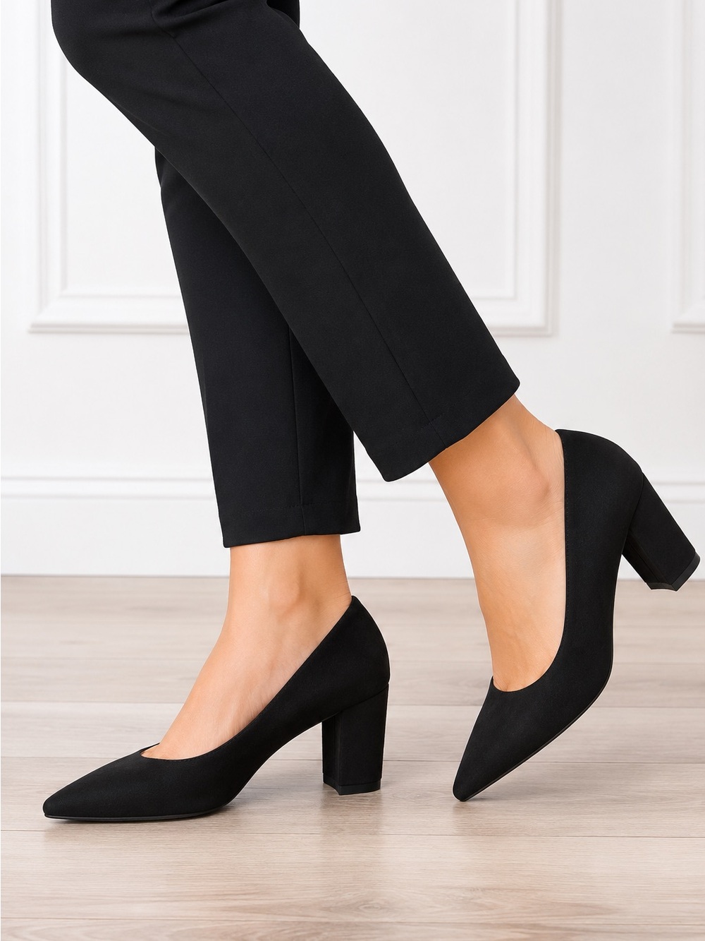 Madden Girl Black Faux Suede Block Heel Pointed Toe Pumps Women’s size 9